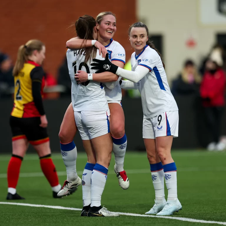 160225_Partick_Thistle_vs_Rangers_WFC__Rio_Hardy_Goal_Celebration_80